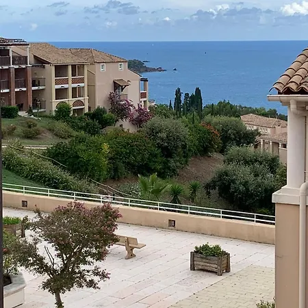 Cap Esterel 2 Pieces Climatise 4-5pers Piscines Parking Draps Wifi